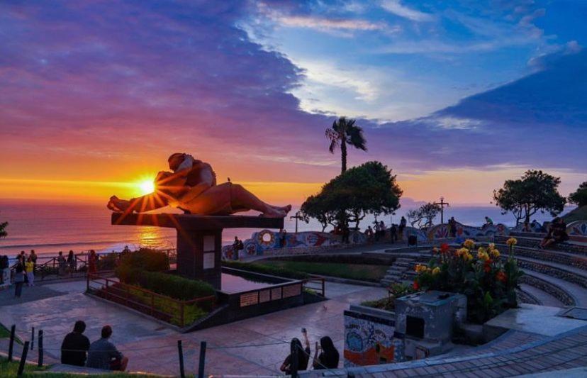 Imperial Inn Lima Bagian luar foto