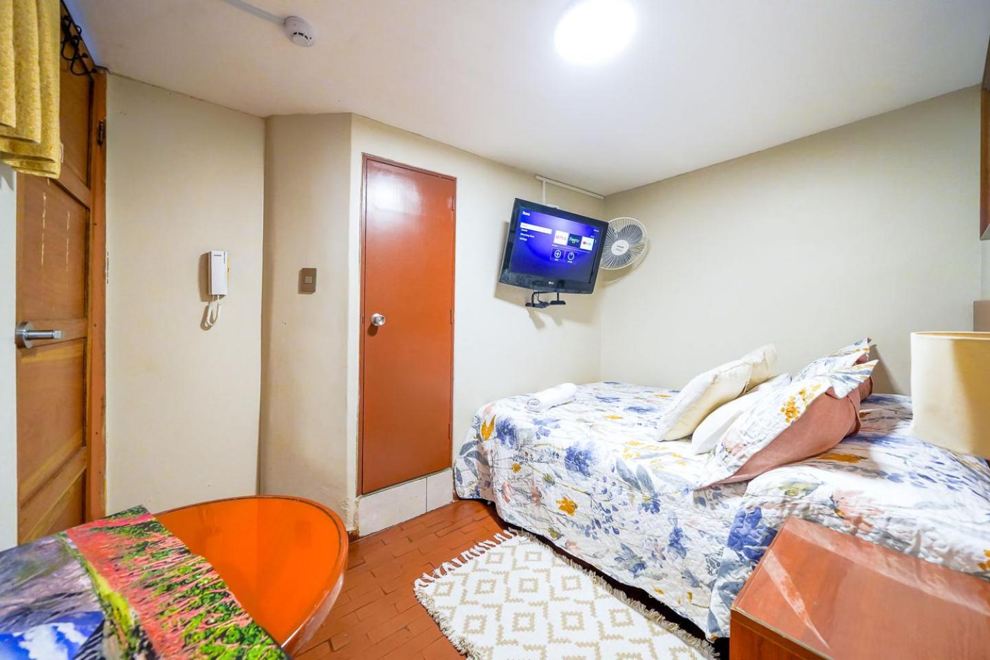 Imperial Inn Lima Bagian luar foto