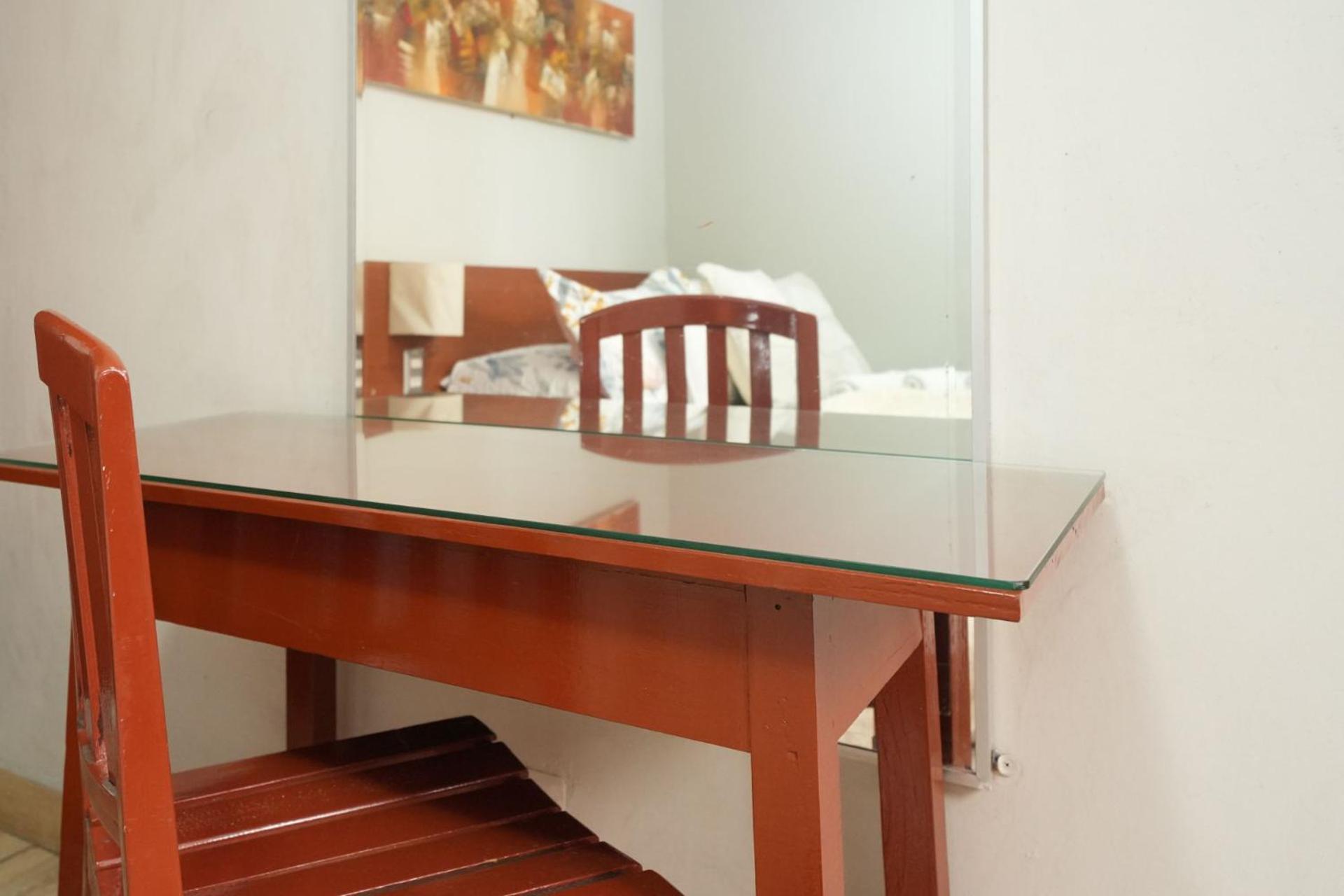 Imperial Inn Lima Bagian luar foto